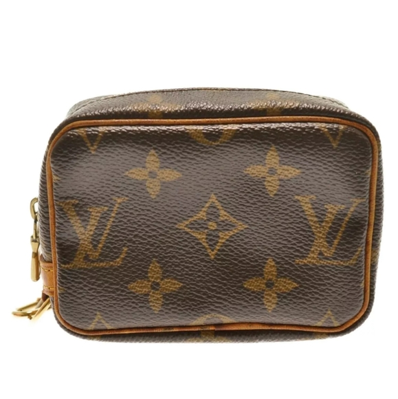 Louis Vuitton Wapity Pouch - Picture 7 of 12